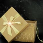 Coffret cadeau kraft ruban or